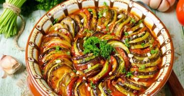 Рататуй — красиво запеченные овощи, мало калорий и много вкусных вариантов